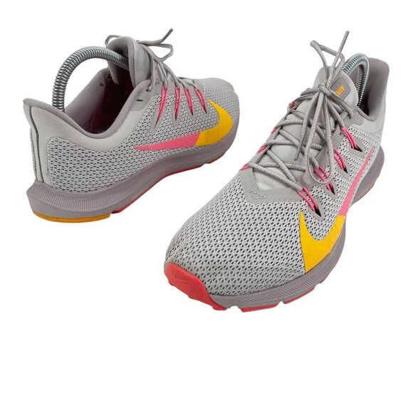 Nike Quest 2 Vast Grey Digital Pink Running Shoes Sneakers Womens 10 Athletic - Picture 1 of 8
